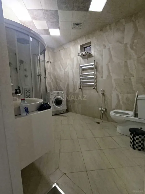 Satılır 4 otaqlı mənzil 140 m²