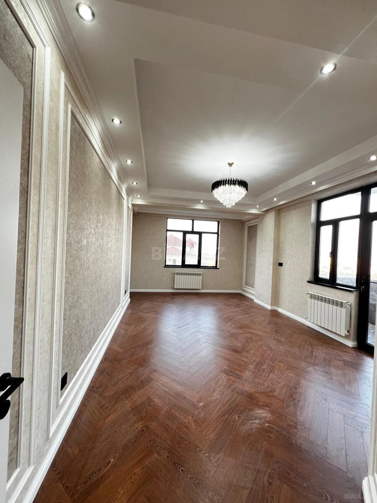 Satılır 3 otaqlı mənzil 120 m²
