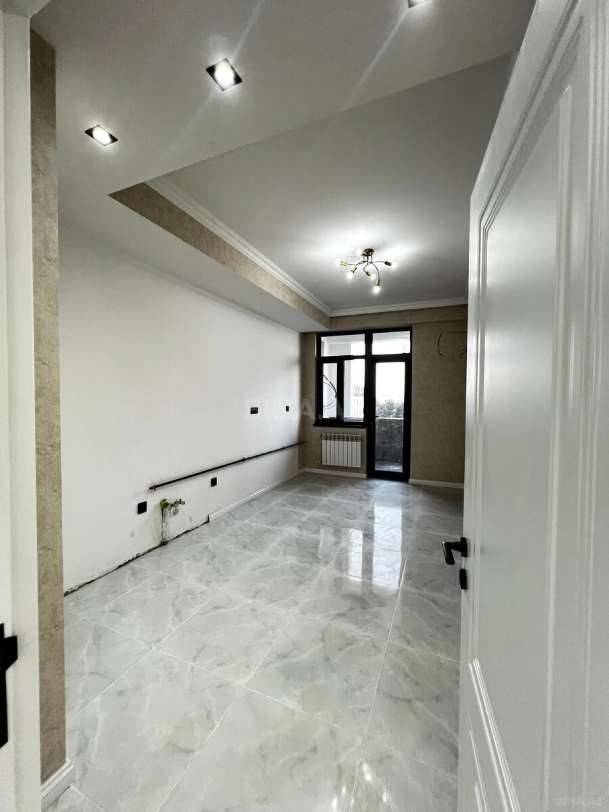 Satılır 3 otaqlı mənzil 120 m²