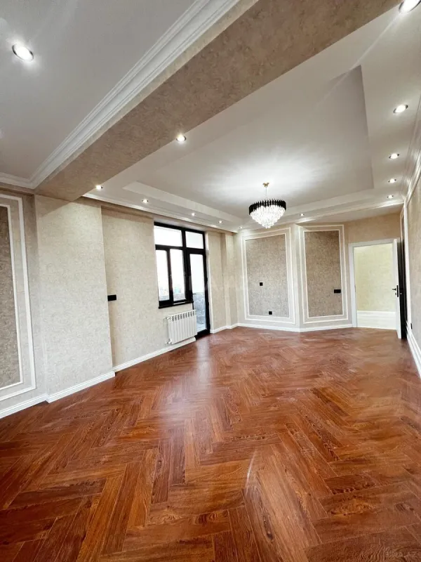 Satılır 3 otaqlı mənzil 120 m²