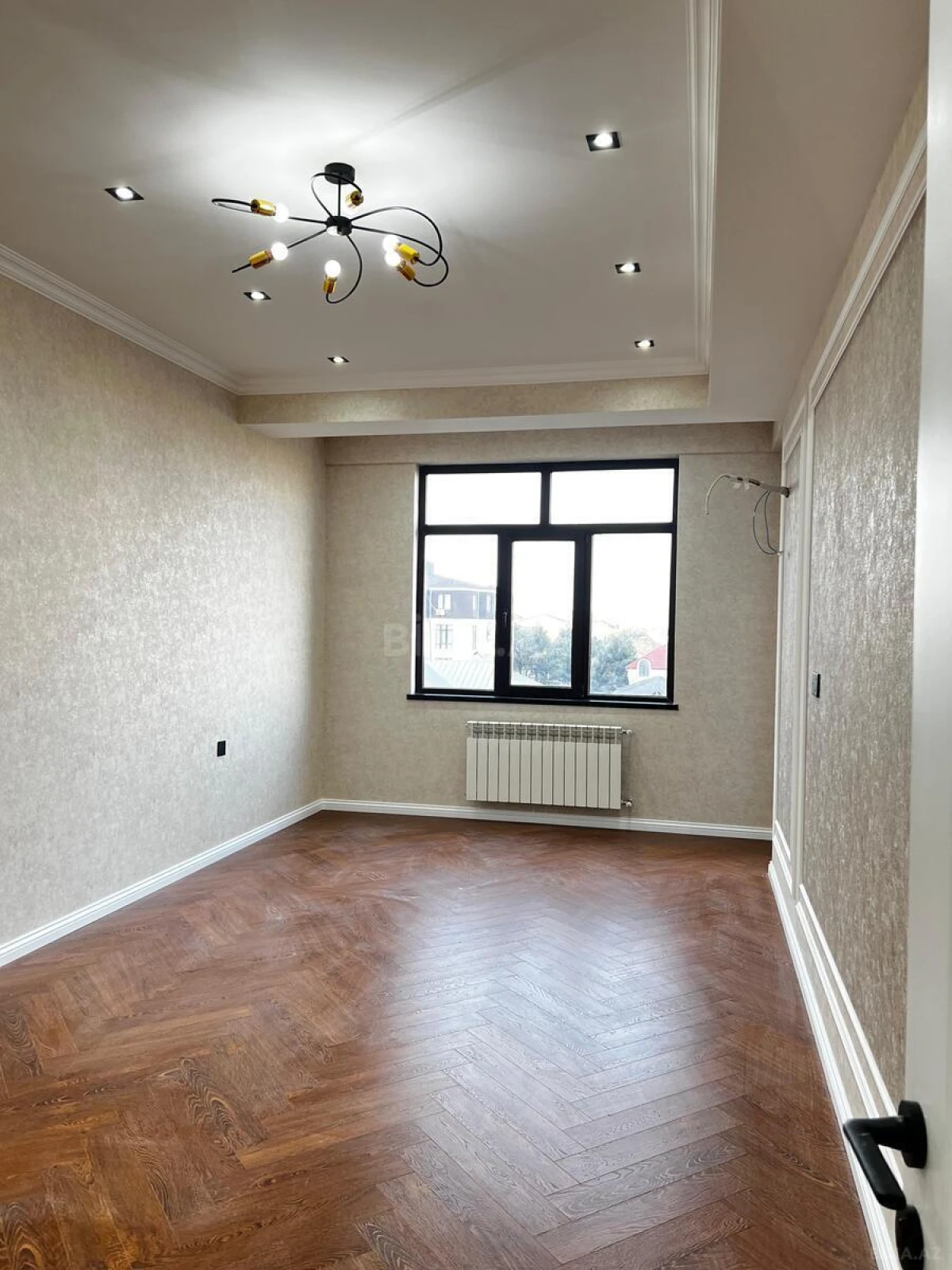 Satılır 3 otaqlı mənzil 120 m²