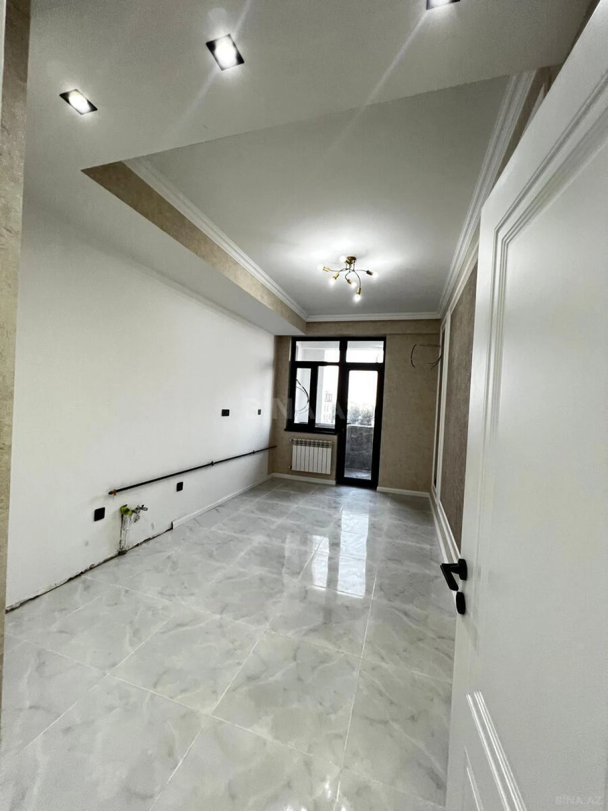 Satılır 3 otaqlı mənzil 120 m²
