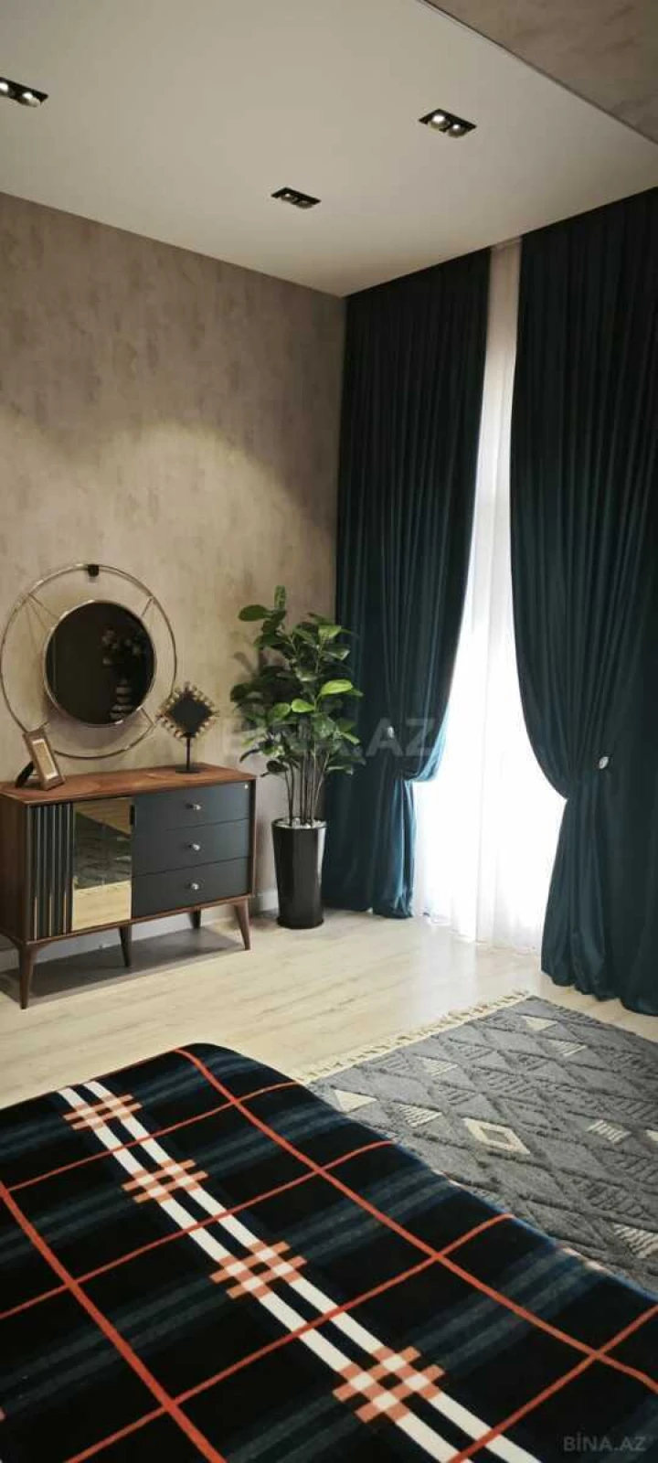 Kirayə verilir 3 otaqlı mənzil 107 m²