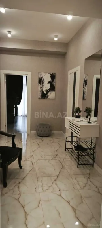 Kirayə verilir 3 otaqlı mənzil 107 m²