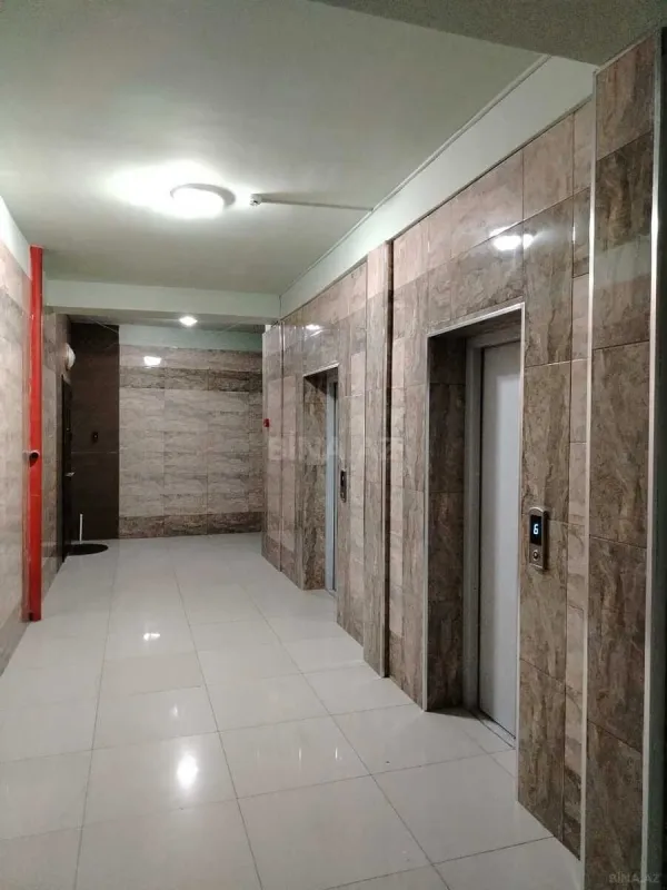 Satılır 4 otaqlı mənzil 160 m²
