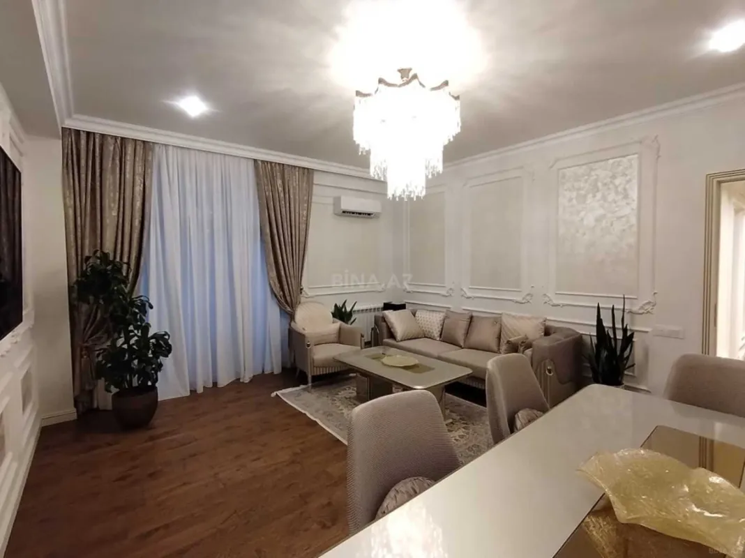Satılır 4 otaqlı mənzil 160 m²