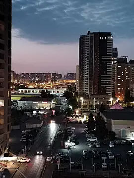 Satılır 4 otaqlı mənzil 160 m²