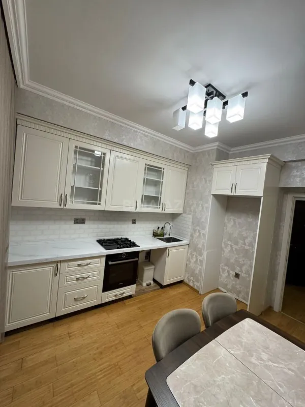 Satılır 2 otaqlı mənzil 75 m²