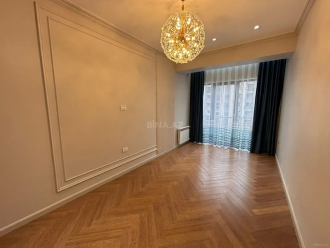 Satılır 3 otaqlı mənzil 128 m²