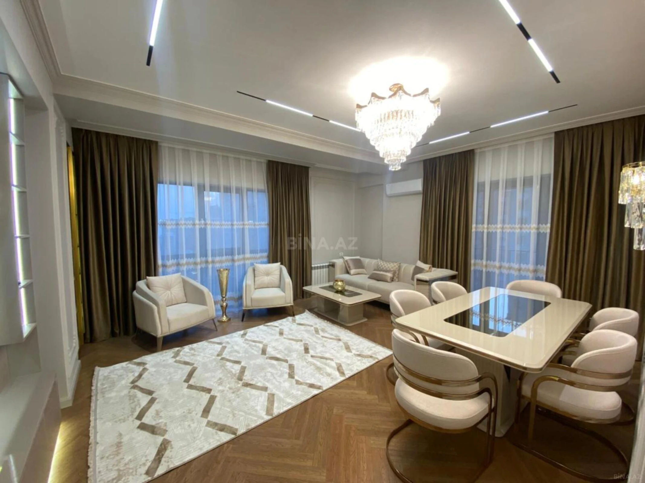 Satılır 3 otaqlı mənzil 128 m²