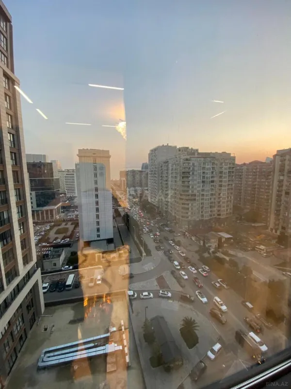 Satılır 3 otaqlı mənzil 128 m²