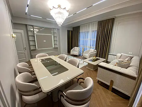 Satılır 3 otaqlı mənzil 128 m²