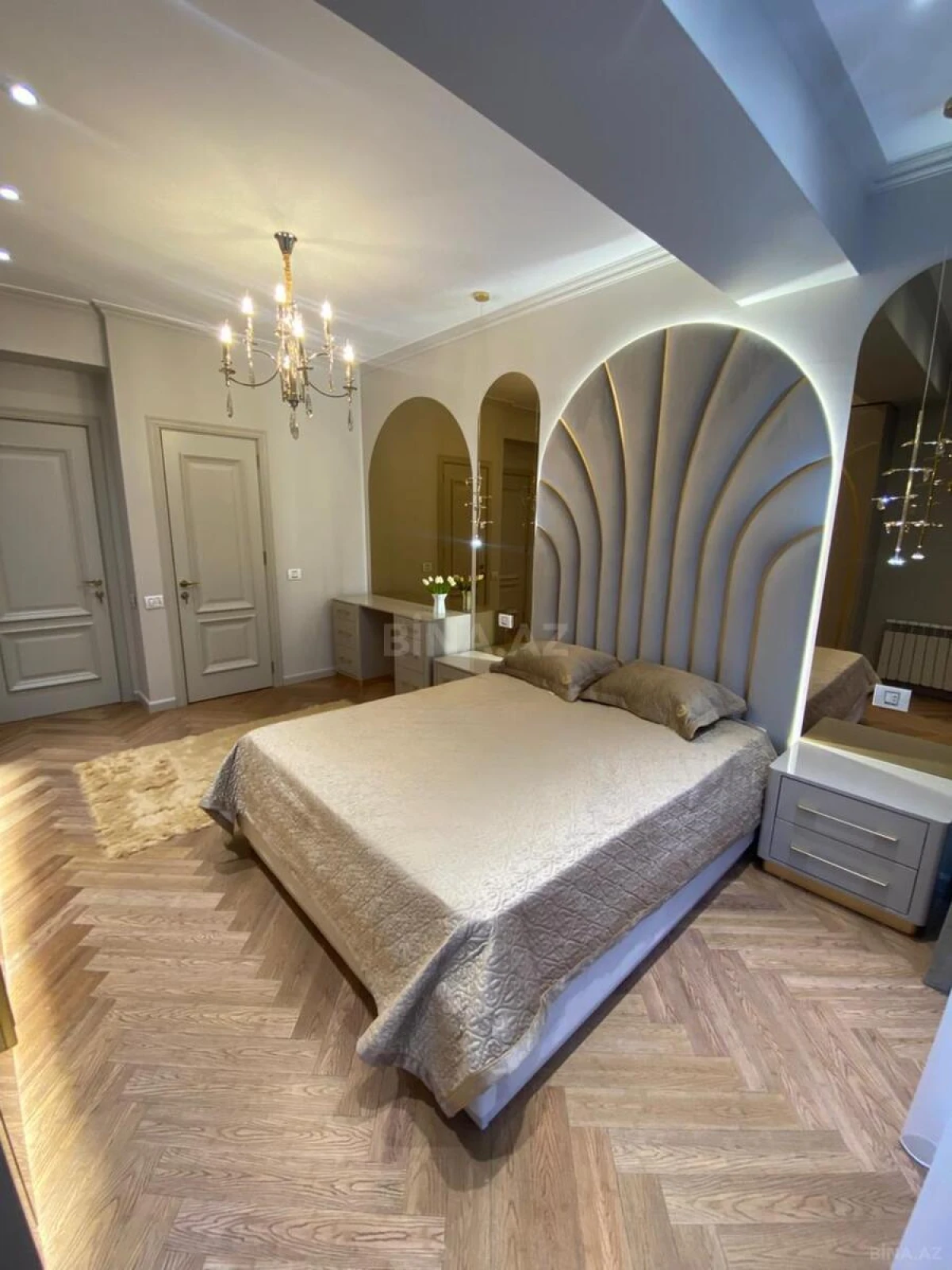 Satılır 3 otaqlı mənzil 128 m²