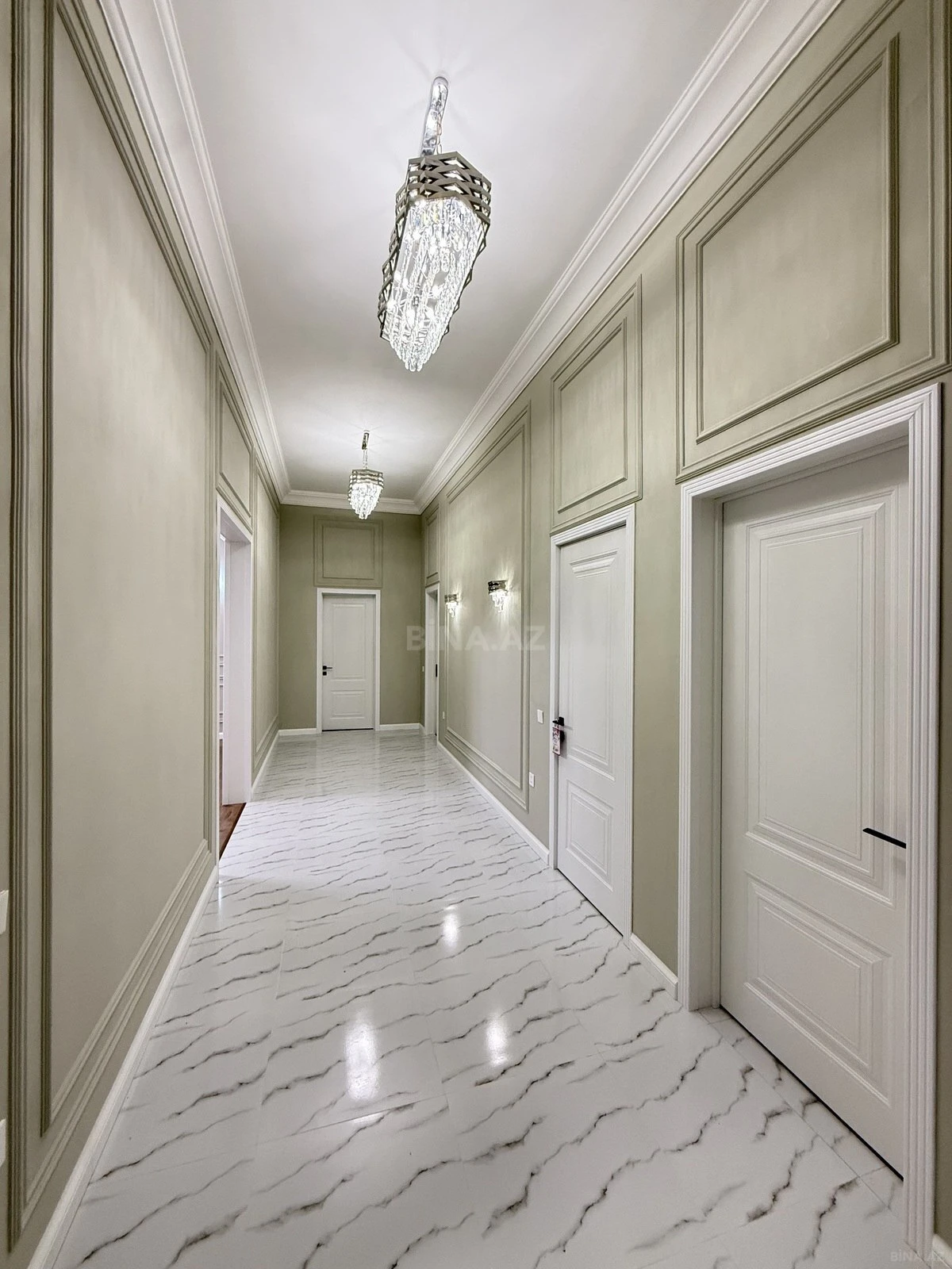 Satılır 5 otaqlı həyət evi 260 m²