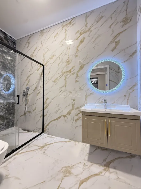 Satılır 5 otaqlı həyət evi 260 m²