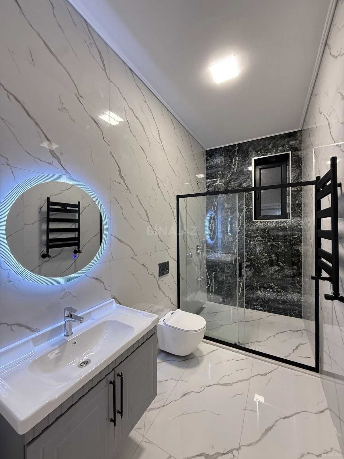 Satılır 5 otaqlı həyət evi 260 m²