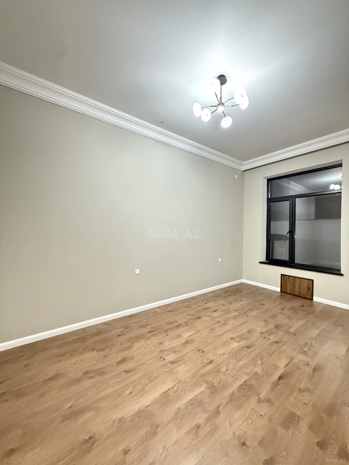 Satılır 5 otaqlı həyət evi 260 m²