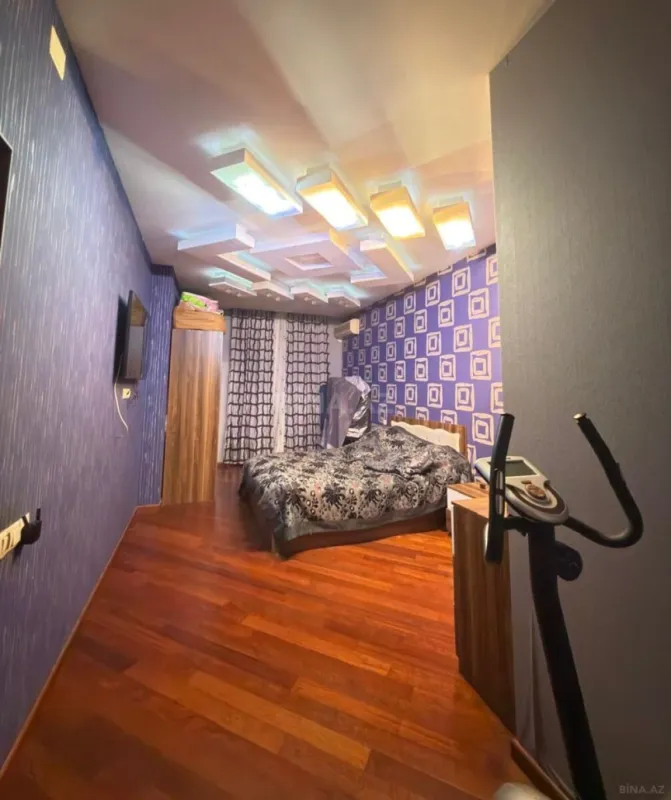 Satılır 4 otaqlı mənzil 170 m²