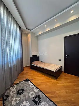 Satılır 3 otaqlı mənzil 117 m²
