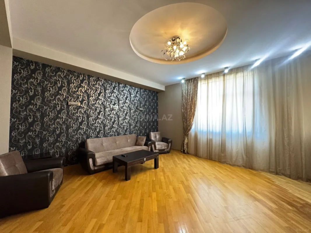 Satılır 3 otaqlı mənzil 117 m²