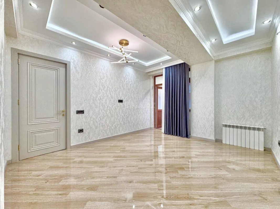 Satılır 3 otaqlı mənzil 110 m²