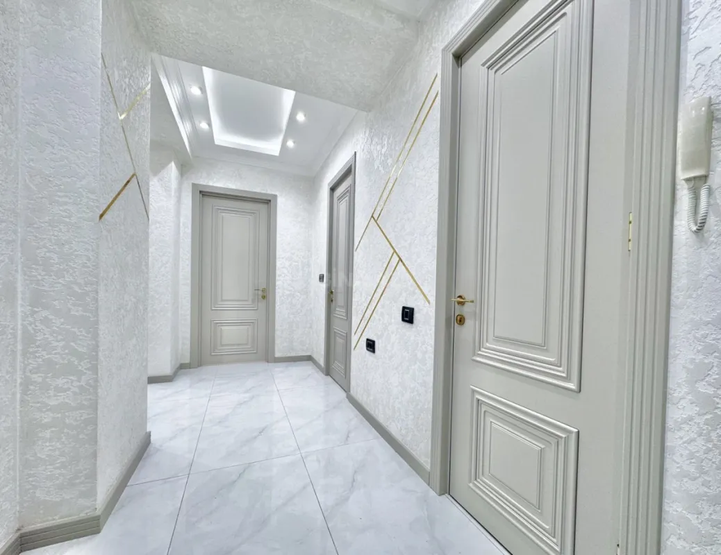 Satılır 3 otaqlı mənzil 110 m²