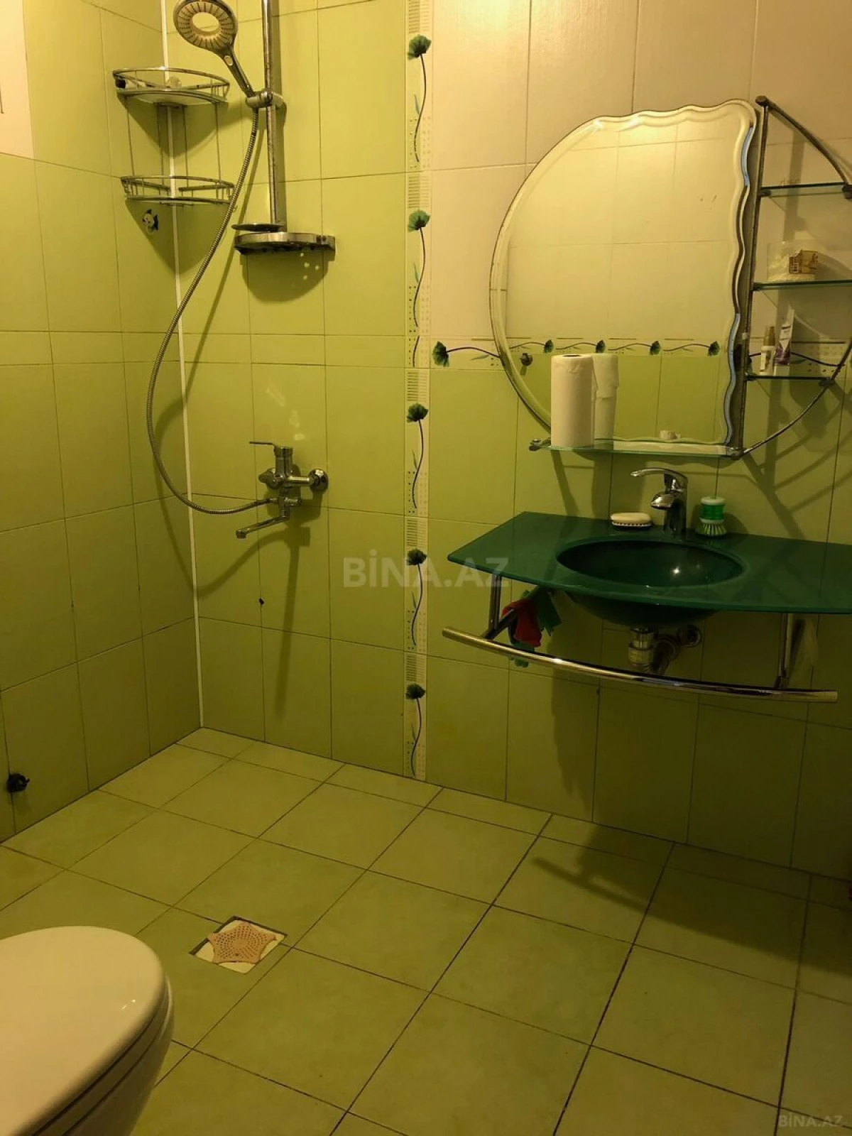 Kirayə verilir 2 otaqlı mənzil 90 m²