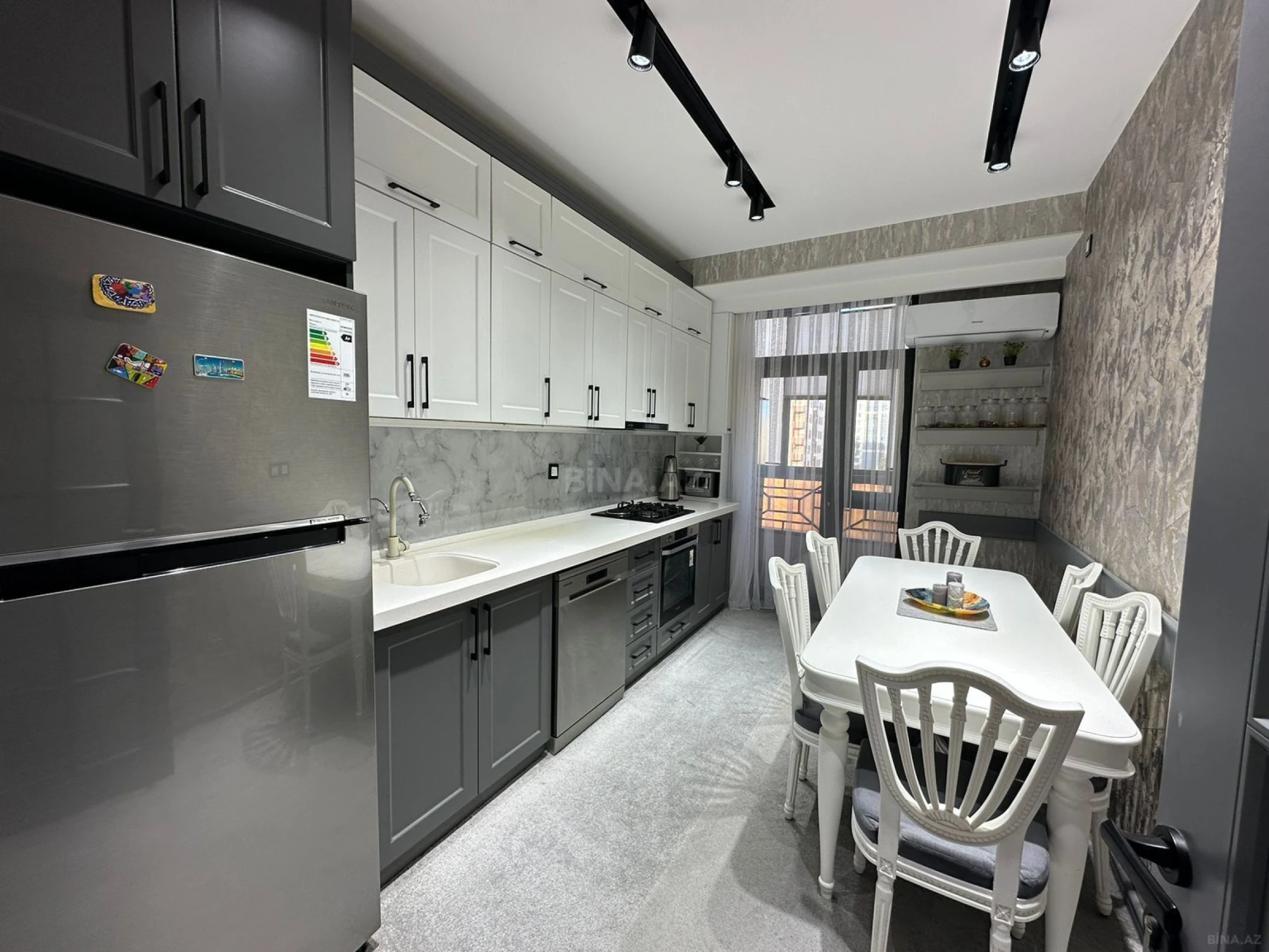 Satılır 3 otaqlı mənzil 117 m²