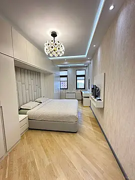 Satılır 3 otaqlı mənzil 117 m²