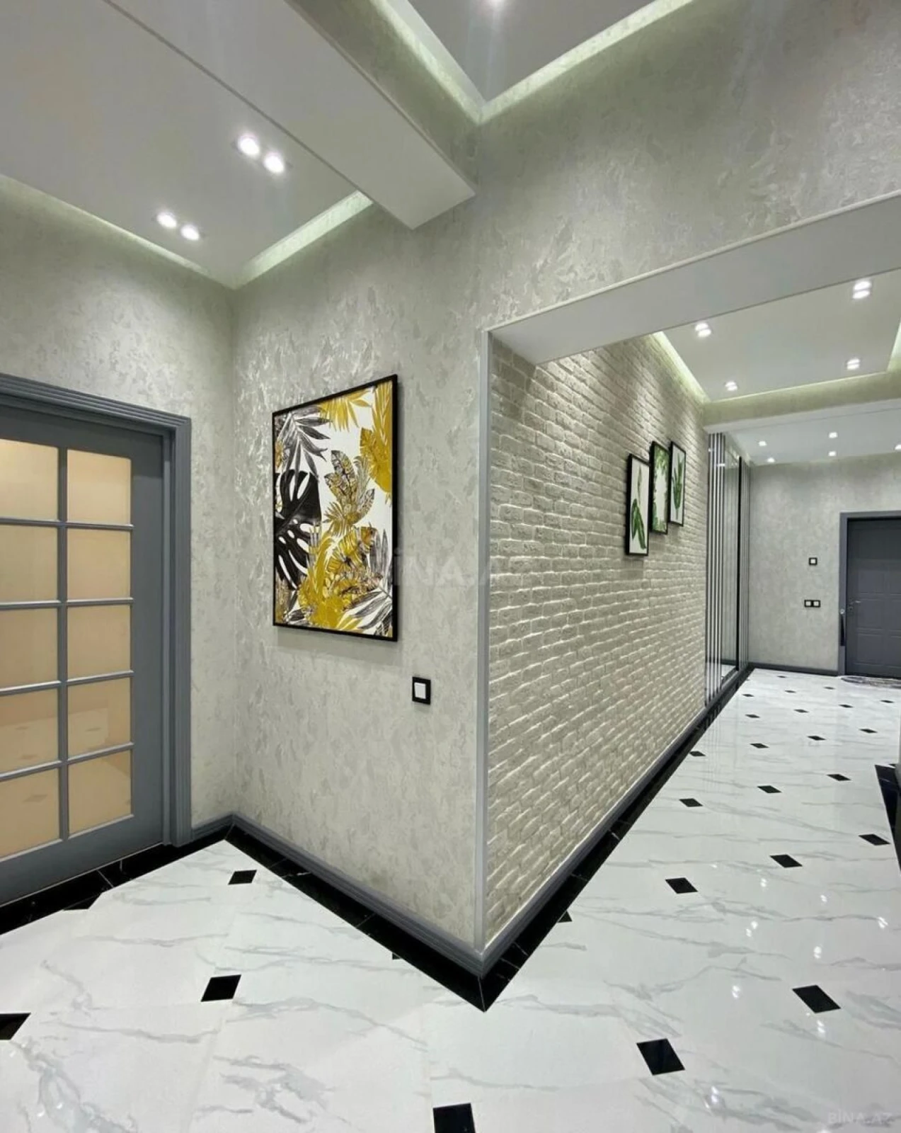 Satılır 3 otaqlı mənzil 117 m²