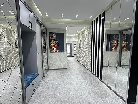 Satılır 3 otaqlı mənzil 117 m²