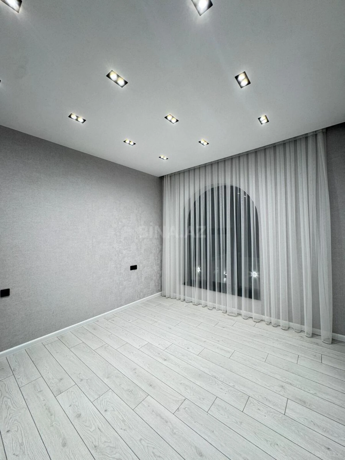 Satılır 4 otaqlı həyət evi 220 m²