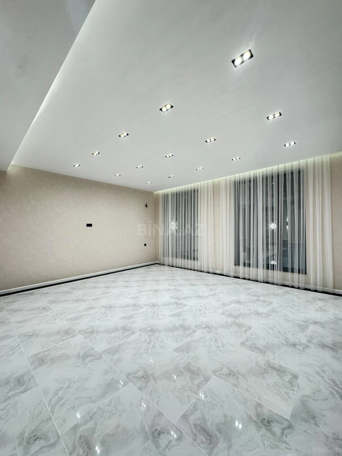 Satılır 4 otaqlı həyət evi 220 m²