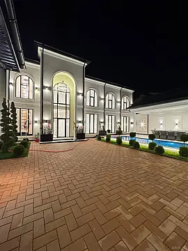 Satılır 4 otaqlı həyət evi 220 m²