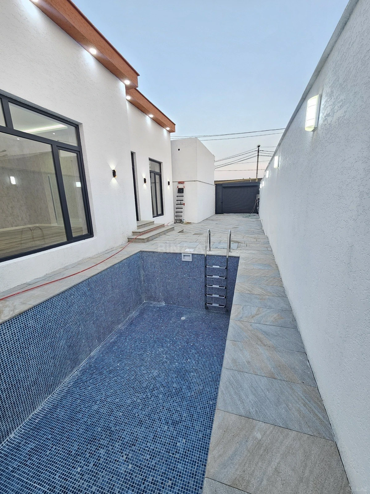 Satılır 4 otaqlı həyət evi 130 m²