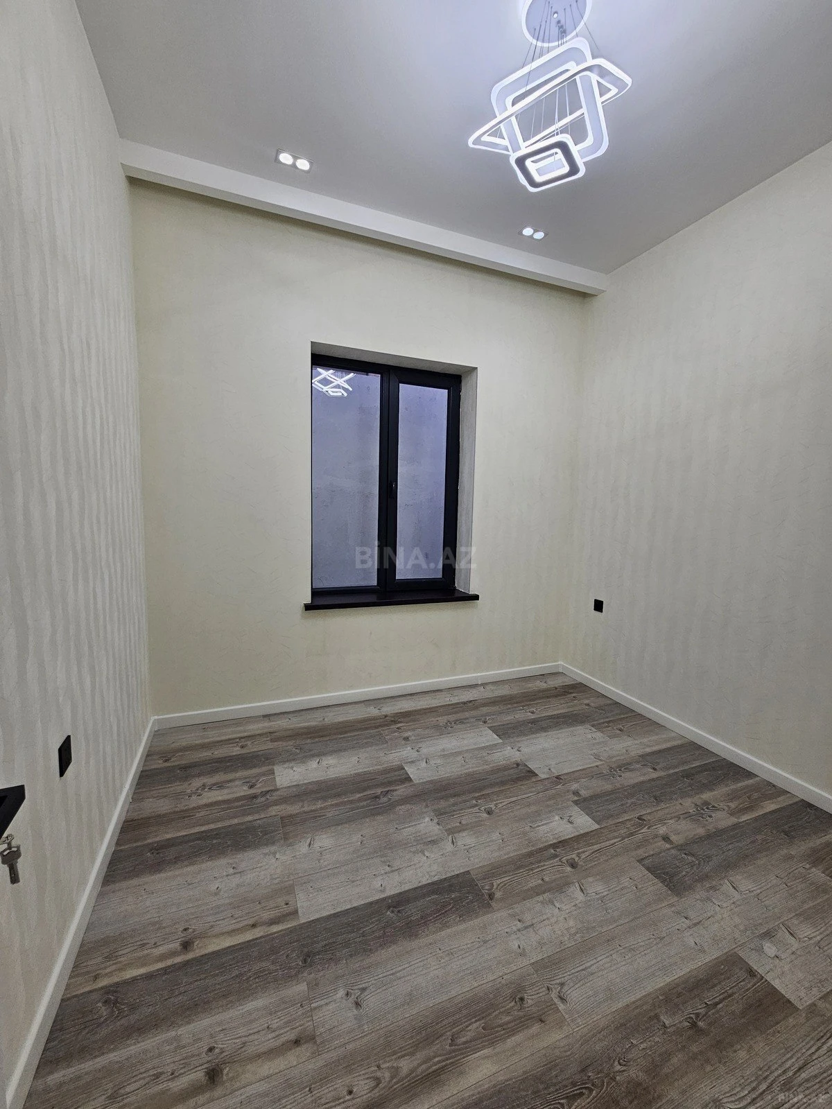 Satılır 4 otaqlı həyət evi 130 m²