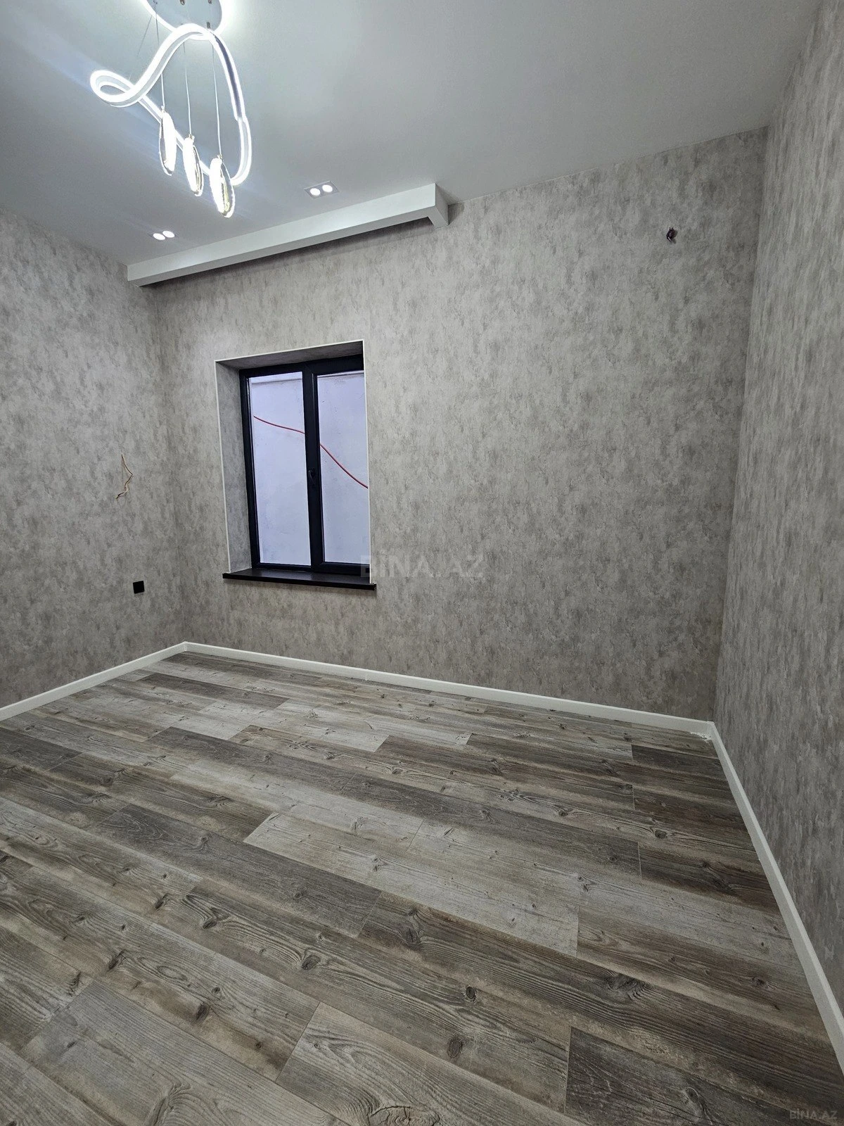 Satılır 4 otaqlı həyət evi 130 m²