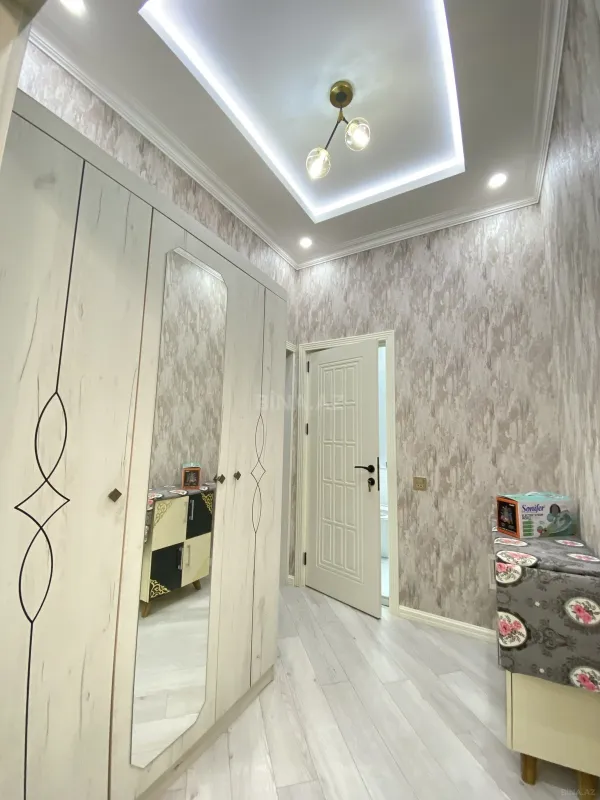 Kirayə verilir 4 otaqlı mənzil 140 m²