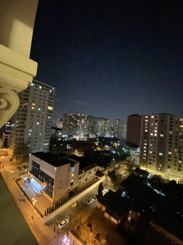 Kirayə verilir 4 otaqlı mənzil 140 m²