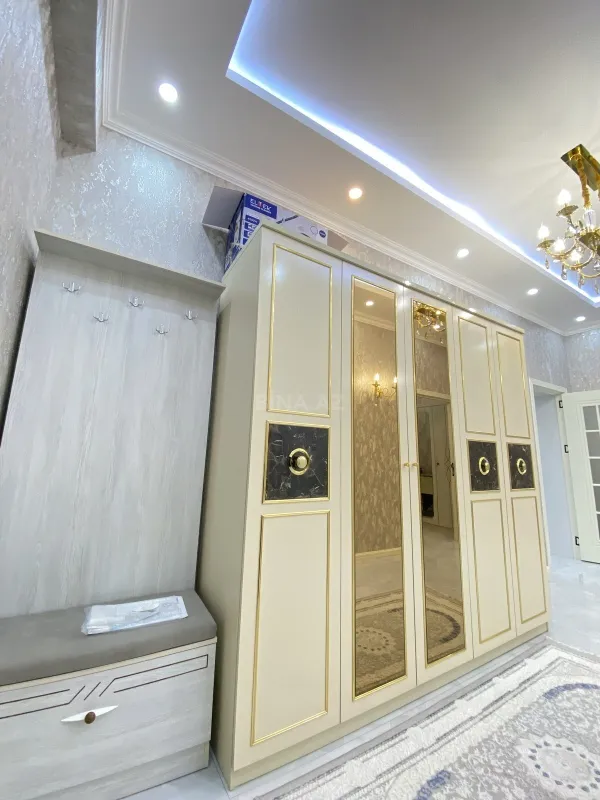 Kirayə verilir 4 otaqlı mənzil 140 m²