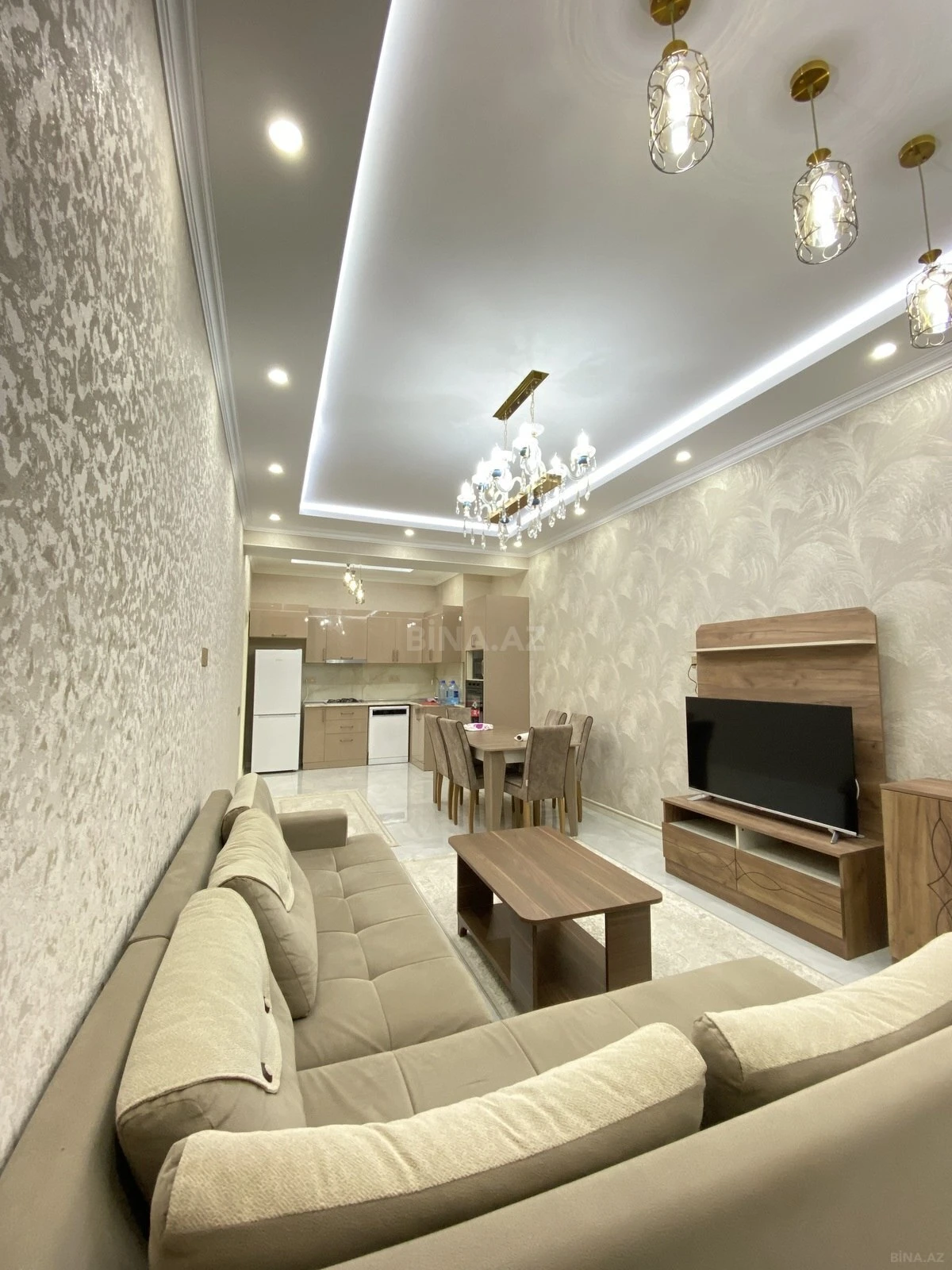 Kirayə verilir 4 otaqlı mənzil 140 m²