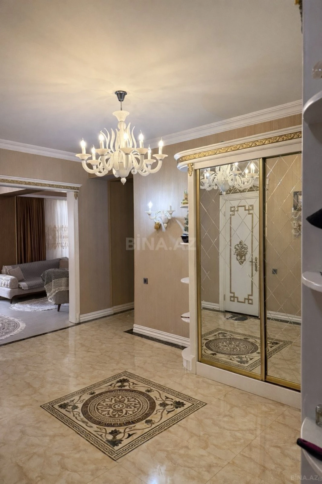 Satılır 2 otaqlı mənzil 100 m²