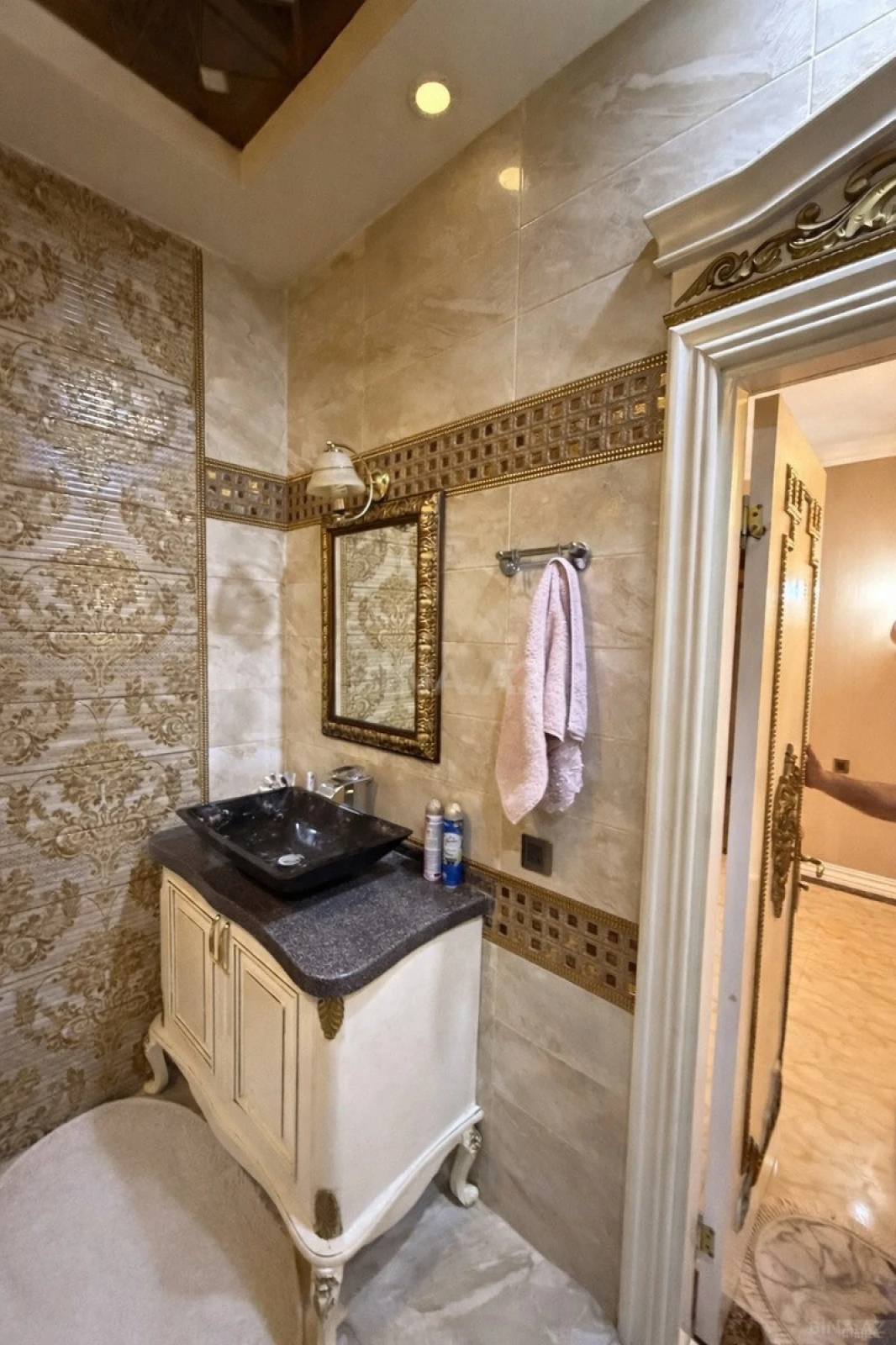 Satılır 2 otaqlı mənzil 100 m²