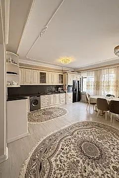 Satılır 2 otaqlı mənzil 100 m²