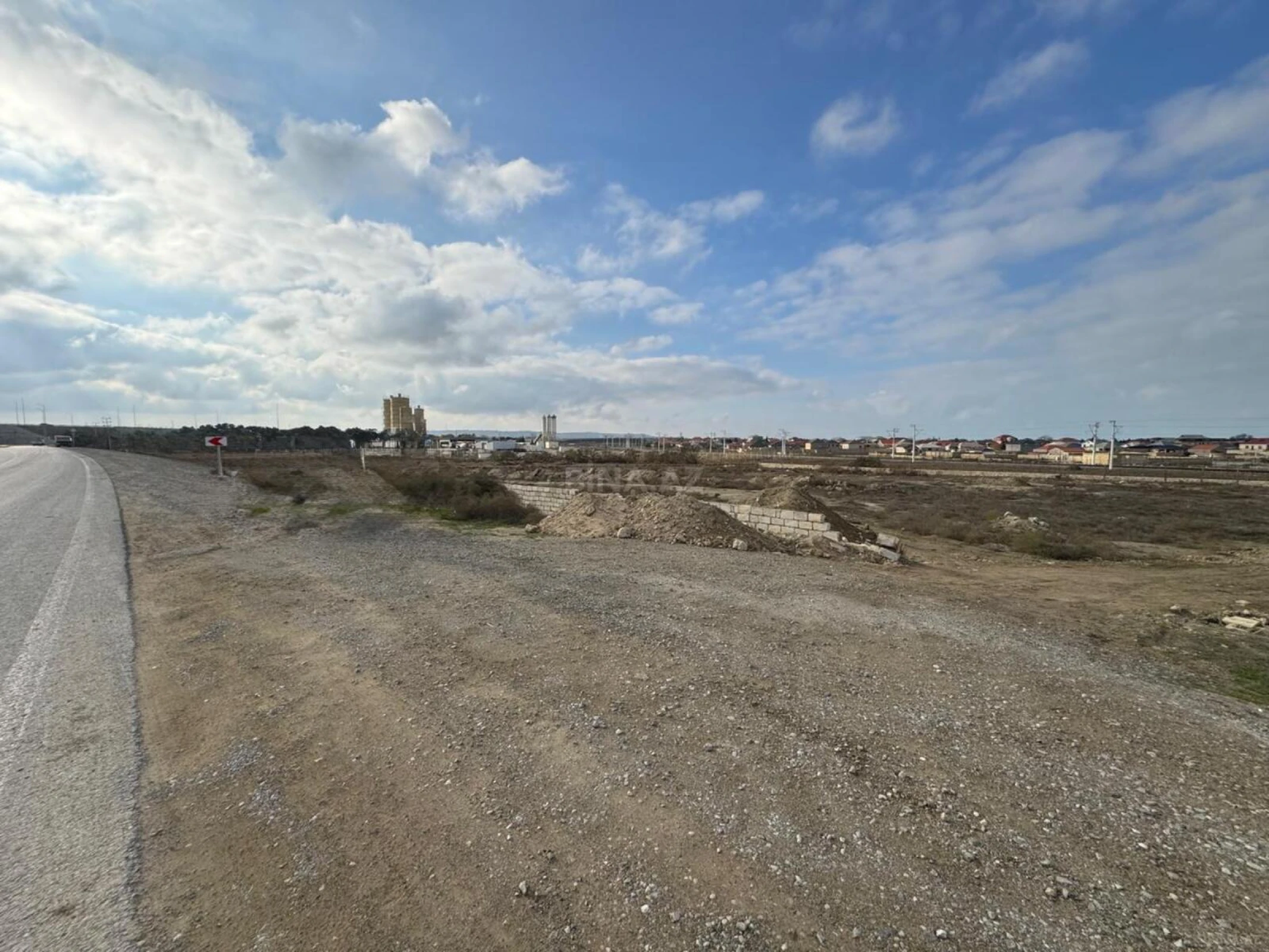 Satılır torpaq sahəsi 90 m²