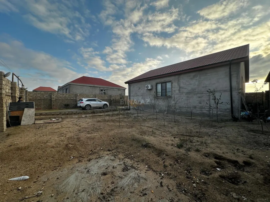 Satılır 4 otaqlı həyət evi 170 m²