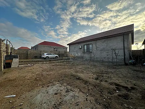 Satılır 4 otaqlı həyət evi 170 m²