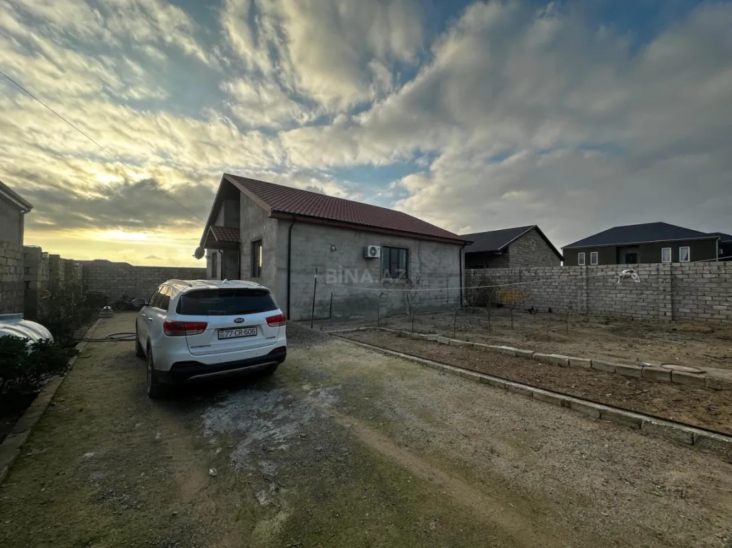 Satılır 4 otaqlı həyət evi 170 m²