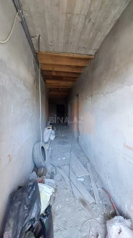Satılır 8 otaqlı həyət evi 200 m²