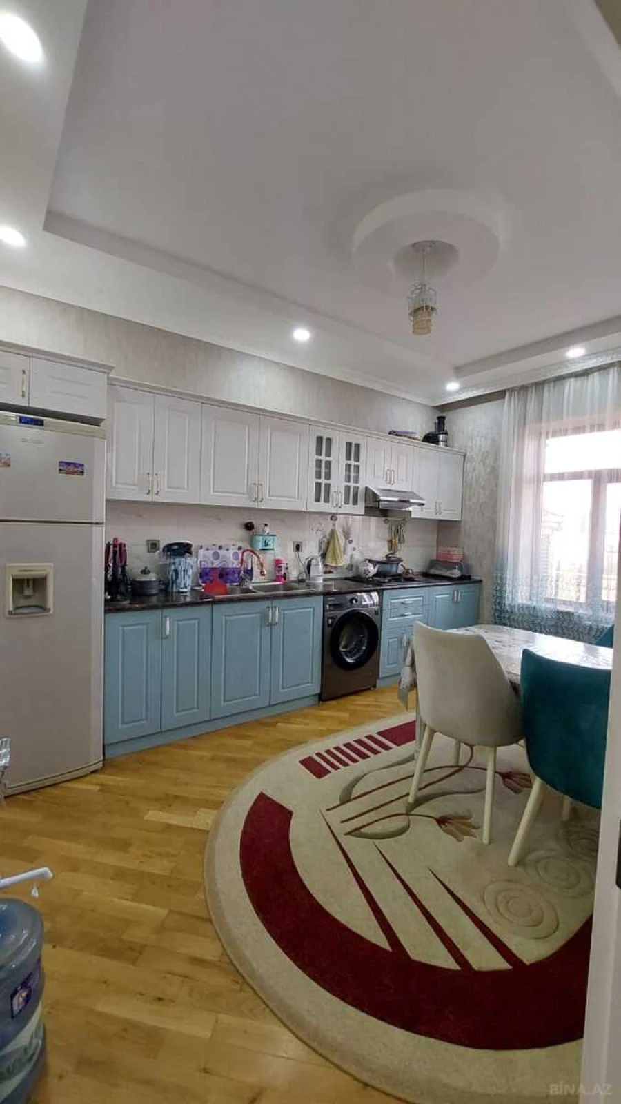 Satılır 8 otaqlı həyət evi 200 m²